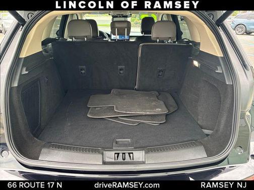 INFINITE BLACK MET CC 2023 Lincoln Corsair Standard