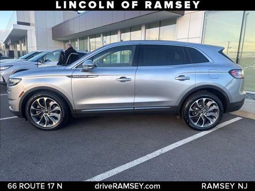 2022 Lincoln Nautilus Reserve