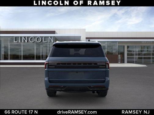 FLIGHT BLUE METALLIC CC 2026 Lincoln Navigator Reserve