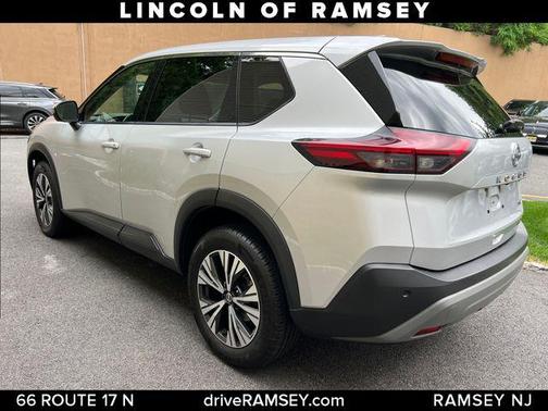Brilliant Silver Metallic 2021 Nissan Rogue SV