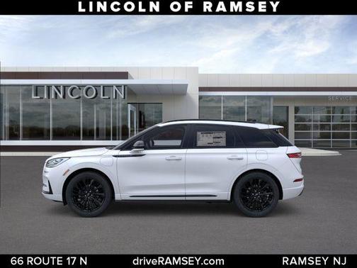 PRISTINE WHITE MET 3C 2026 Lincoln Corsair Grand Touring