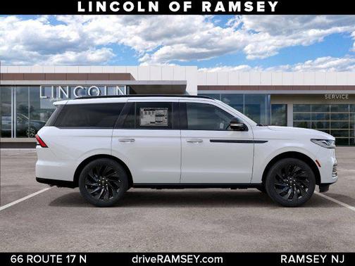 Pristine White Metallic Tri-Coat 2027 Lincoln Navigator Reserve