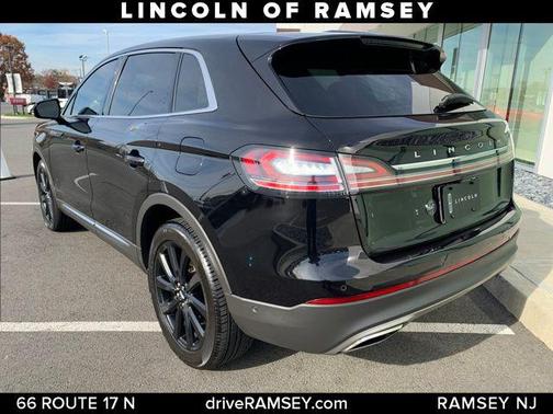 2022 Lincoln Nautilus Reserve