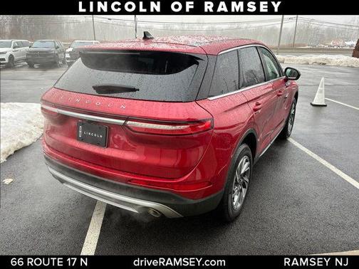 RED CARPET MET TC 2023 Lincoln Corsair Standard