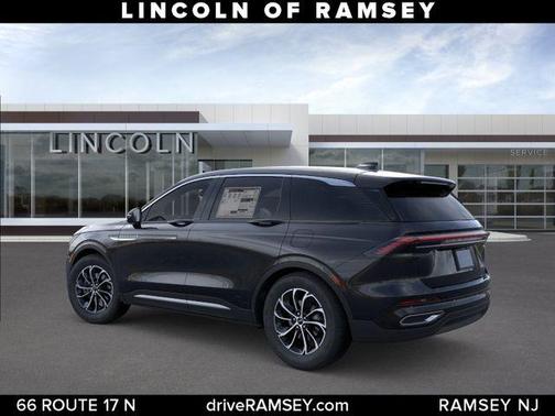 INFINITE BLACK MET CC 2026 Lincoln Nautilus Premiere