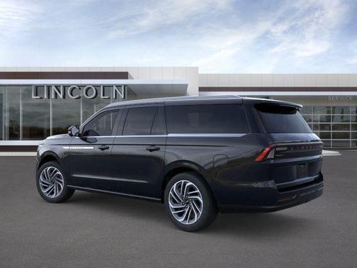 INFINITE BLACK MET CC 2026 Lincoln Navigator Reserve