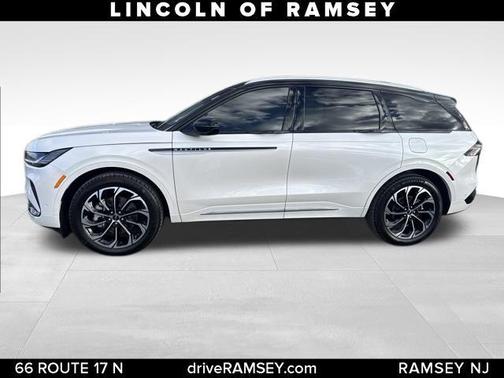 2024 Lincoln Nautilus Reserve