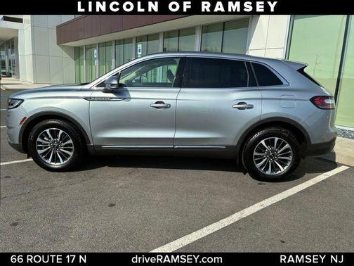 SILVER RADIANCE MET CC 2023 Lincoln Nautilus Standard