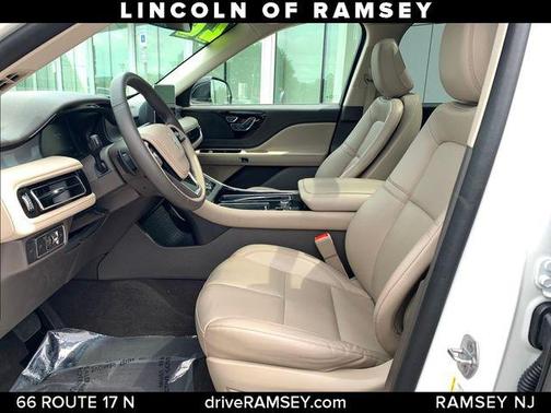 2022 Lincoln Aviator Standard AWD