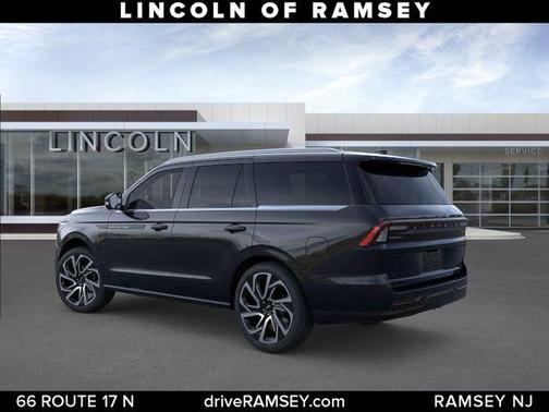 Infinite Black Metallic Clearcoat 2026 Lincoln Navigator Black Label
