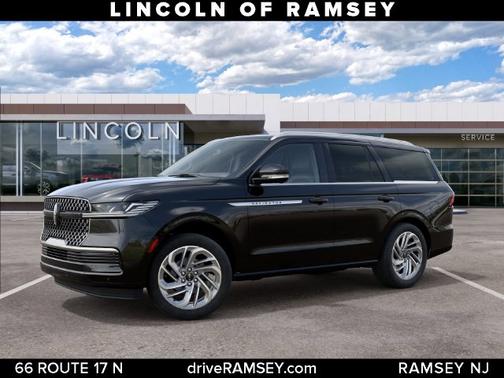 Infinite Black Metallic Clearcoat 2027 Lincoln Navigator Reserve