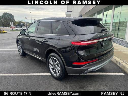 2023 Lincoln Corsair Standard