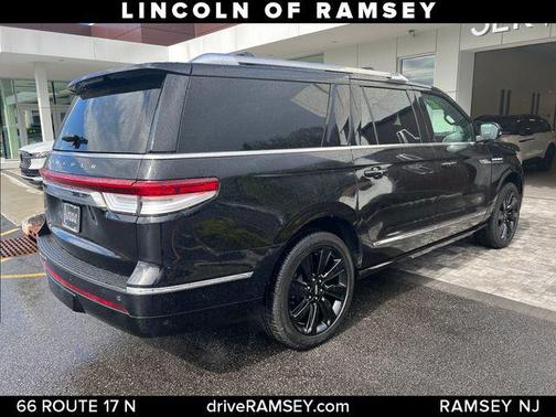 INFINITE BLACK 2022 Lincoln Navigator Reserve