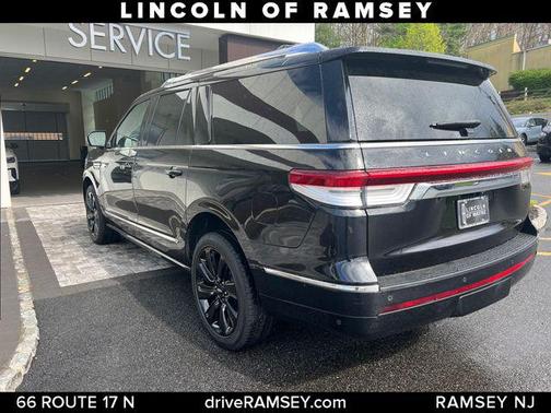 INFINITE BLACK 2022 Lincoln Navigator Reserve