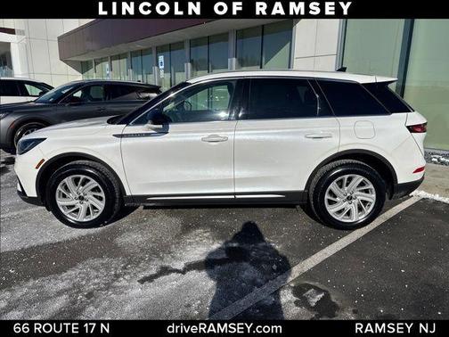 2023 Lincoln Corsair Standard