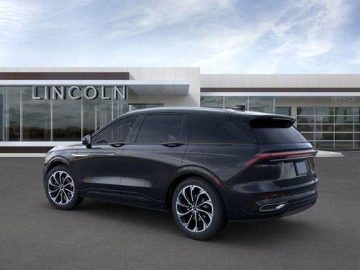 2025 Lincoln Nautilus Reserve