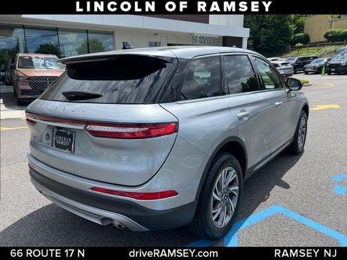 SILVER RADIANCE MET CC 2023 Lincoln Corsair Standard