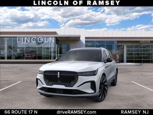 Silver Radiance Metallic Clearcoat 2026 Lincoln Nautilus Black Label