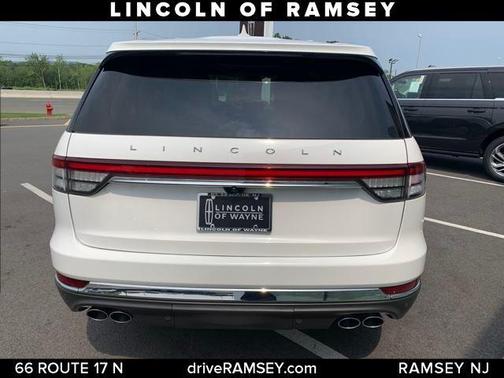 2022 Lincoln Aviator Standard AWD