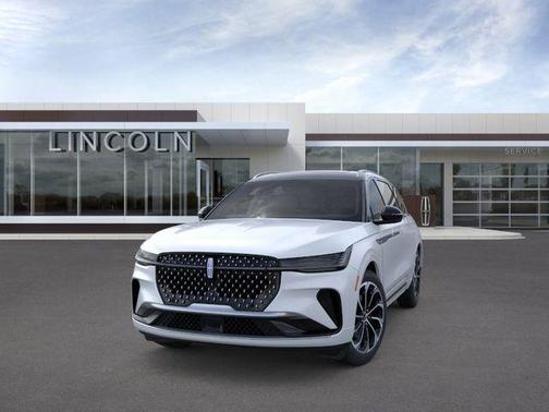 WHITE PLATINUM MET 3C 2026 Lincoln Nautilus Reserve