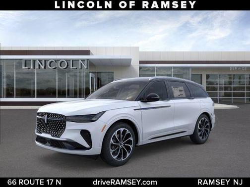 WHITE PLATINUM MET 3C 2026 Lincoln Nautilus Reserve