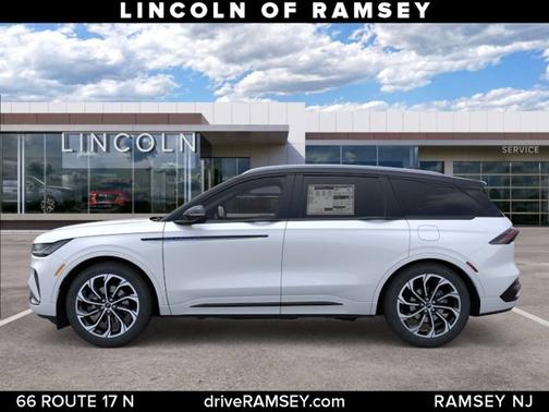 White Platinum Clearcoat Metallic 2026 Lincoln Nautilus Reserve