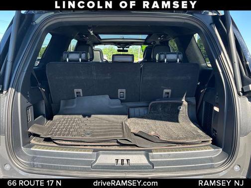 CHROMA CAVIAR DARK GRAY MET CC 2024 Lincoln Navigator Black Label