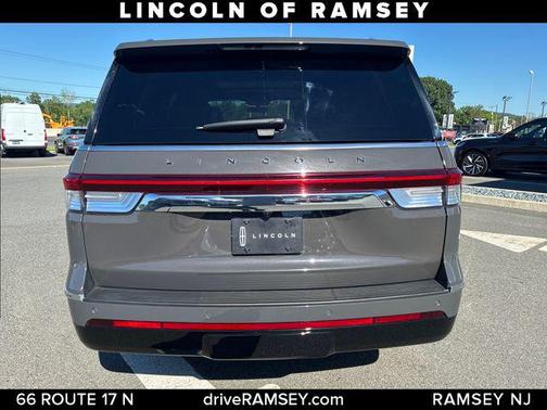 CHROMA CAVIAR DARK GRAY MET CC 2024 Lincoln Navigator Black Label