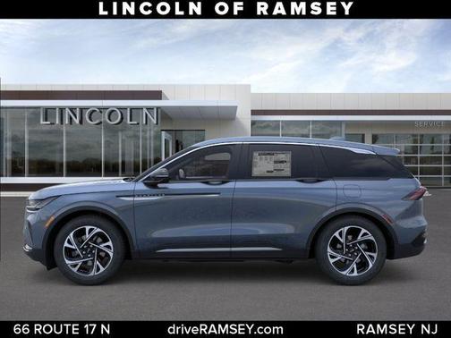 Whisper Blue Metallic Clearcoat 2026 Lincoln Nautilus Premiere