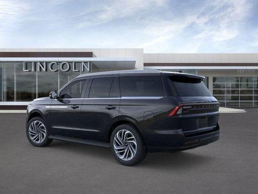 2026 Lincoln Navigator Premiere