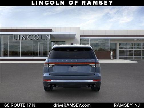 Whisper Blue Metallic Clearcoat 2026 Lincoln Aviator Premiere