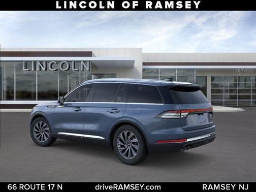 Whisper Blue Metallic Clearcoat 2026 Lincoln Aviator Premiere