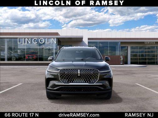Infinite Black Metallic Clearcoat 2027 Lincoln Aviator Premiere