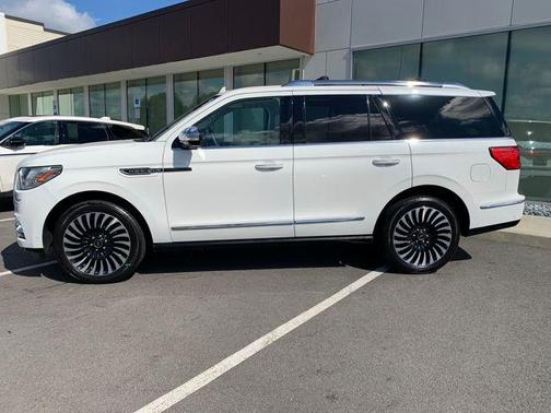 2021 Lincoln Navigator Black Label