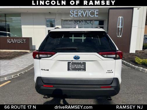 2021 Toyota RAV4 Hybrid XLE