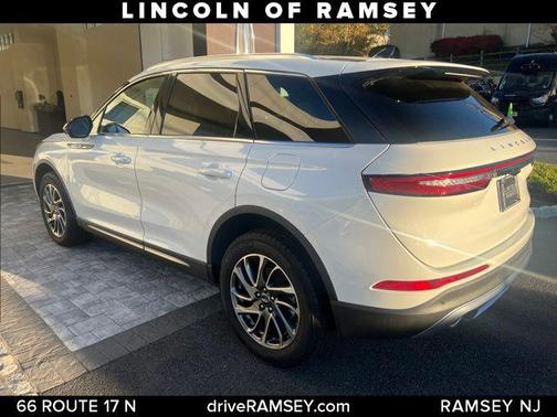 2022 Lincoln Corsair Standard