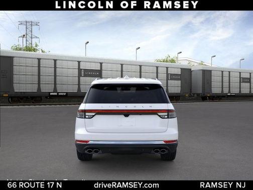 PRISTINE WHITE MET 3C 2026 Lincoln Aviator Premiere