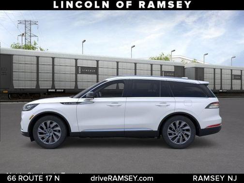 PRISTINE WHITE MET 3C 2026 Lincoln Aviator Premiere
