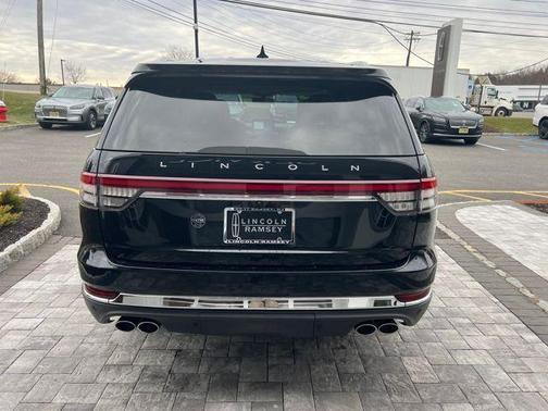 2023 Lincoln Aviator Standard AWD