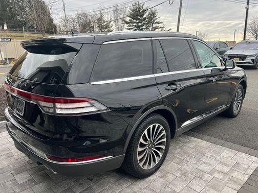 2023 Lincoln Aviator Standard AWD