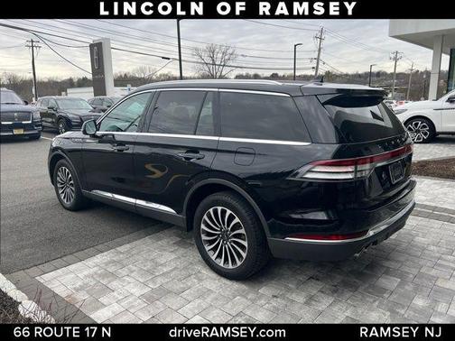 2023 Lincoln Aviator Standard AWD