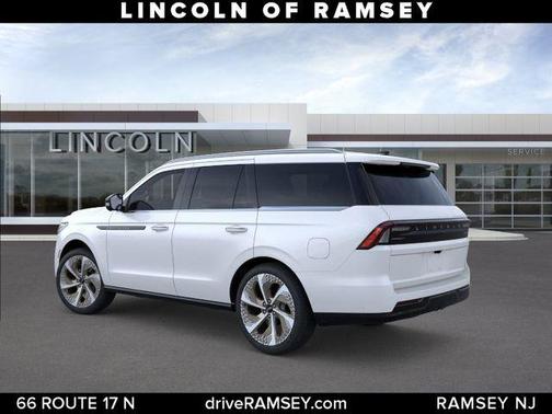 Star White Metallic Tri-Coat 2026 Lincoln Navigator Black Label