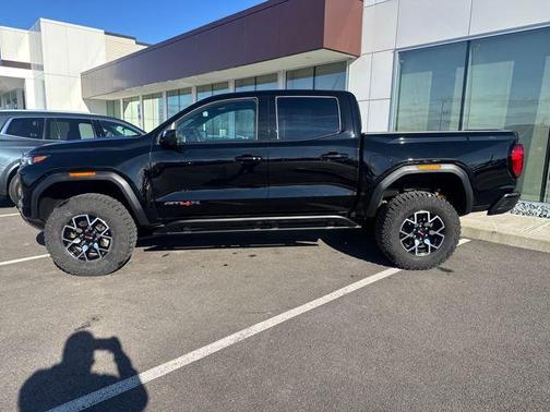 2024 GMC Canyon AT4X