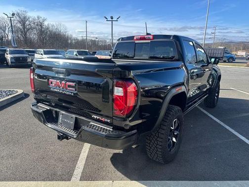 2024 GMC Canyon AT4X