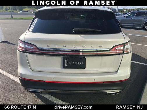 2022 Lincoln Nautilus Reserve