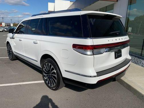 2022 Lincoln Navigator Black Label