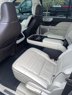 2022 Lincoln Navigator Black Label