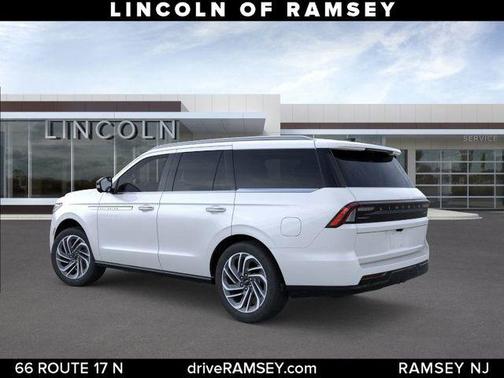 CRYSTAL WHITE METALLIC CC 2026 Lincoln Navigator Reserve