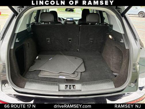INFINITE BLACK MET CC 2022 Lincoln Corsair Standard
