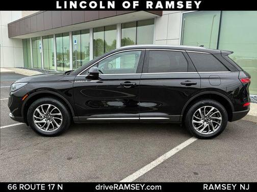 INFINITE BLACK MET CC 2022 Lincoln Corsair Standard